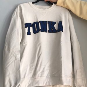 White Minnetonka sweatshirt